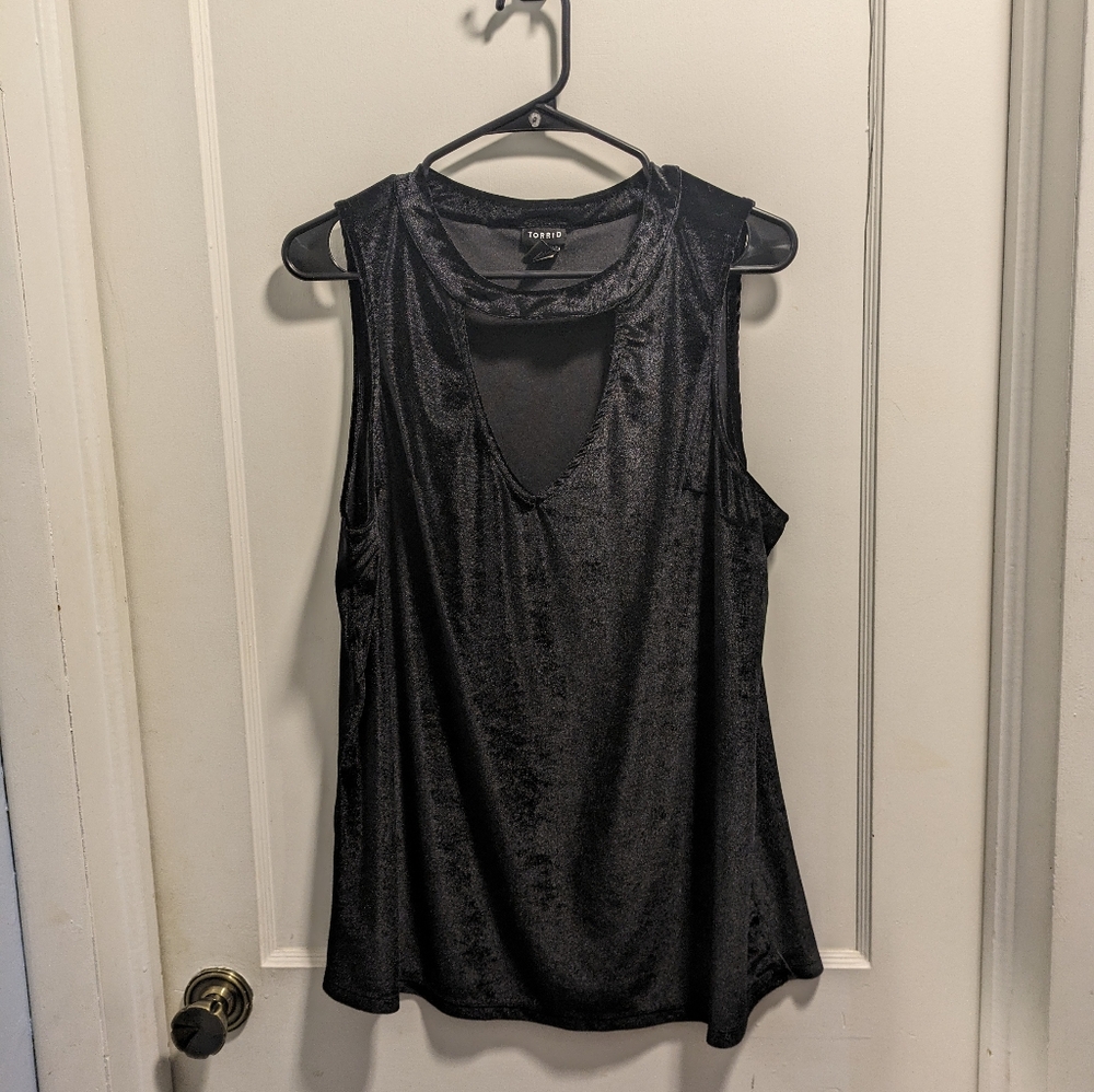 Torrid Keyhole Top Size 0